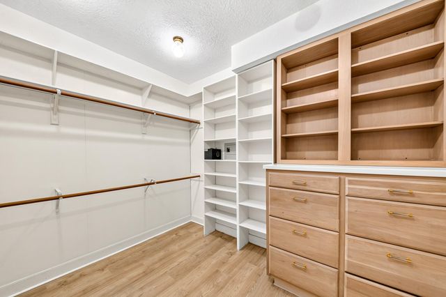 407 Lakeside Boulevard, Sugar Land, TX 77478