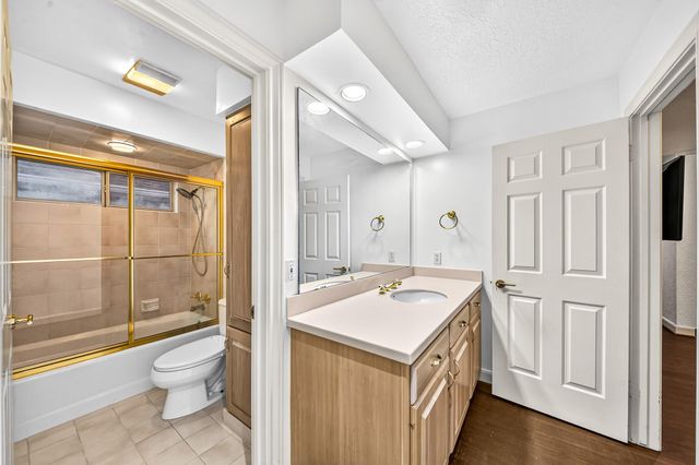 407 Lakeside Boulevard, Sugar Land, TX 77478