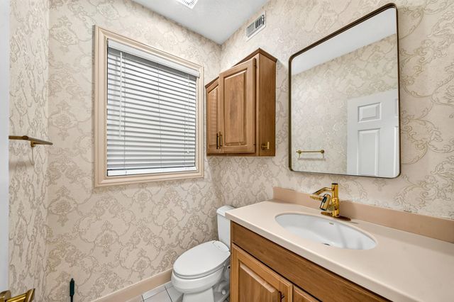 407 Lakeside Boulevard, Sugar Land, TX 77478