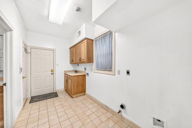 407 Lakeside Boulevard, Sugar Land, TX 77478