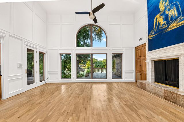 407 Lakeside Boulevard, Sugar Land, TX 77478