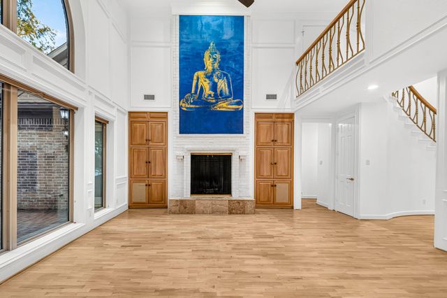 407 Lakeside Boulevard, Sugar Land, TX 77478