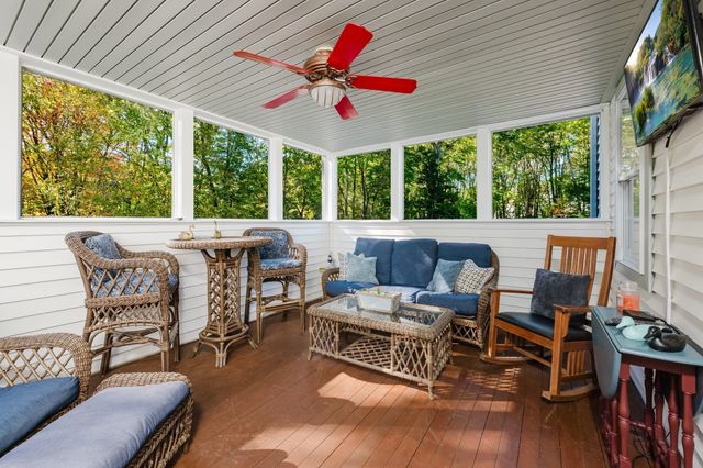 30 Arthur's Pl, Bridgewater, MA 02324