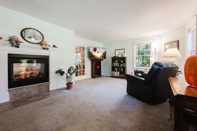 30 Arthur's Pl, Bridgewater, MA 02324