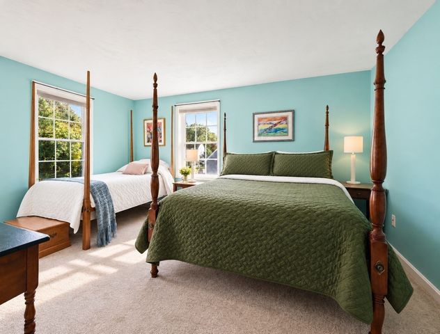 30 Arthur's Pl, Bridgewater, MA 02324