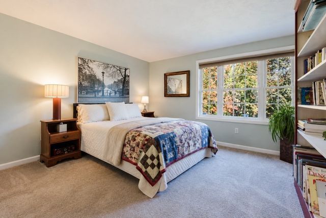 30 Arthur's Pl, Bridgewater, MA 02324