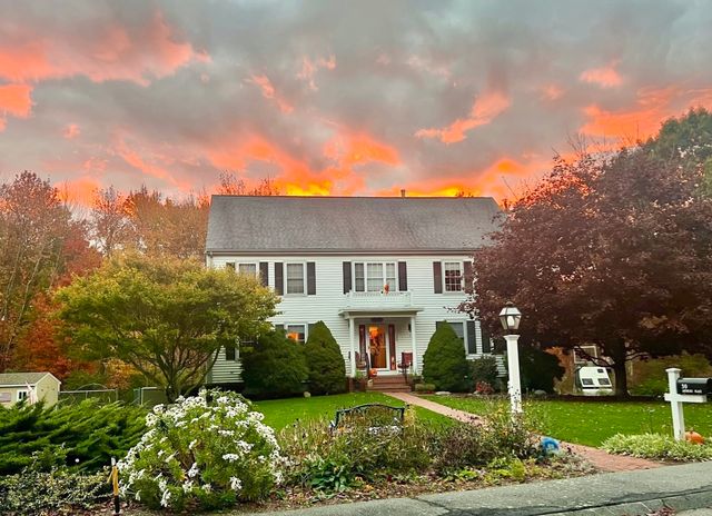 30 Arthur's Pl, Bridgewater, MA 02324