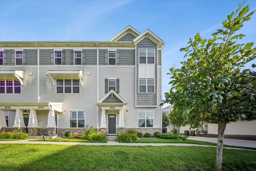 2722 Lily Lane, Rolling Meadows, IL 60008