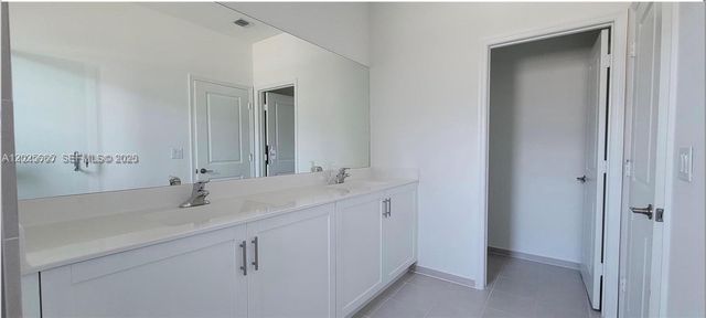 2683 SE 12th St, Homestead, FL 33035