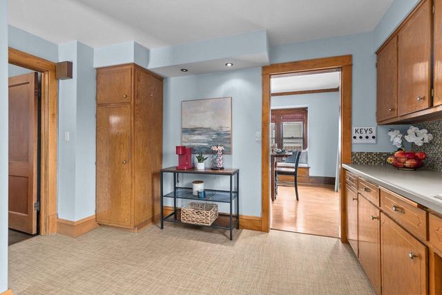 913 N HARRIMAN STREET, Appleton, WI 54911