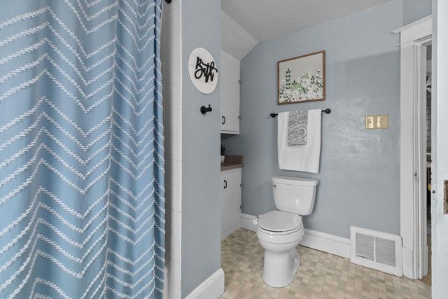 913 N HARRIMAN STREET, Appleton, WI 54911