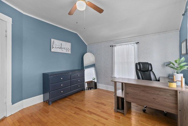 913 N HARRIMAN STREET, Appleton, WI 54911