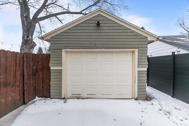 913 N HARRIMAN STREET, Appleton, WI 54911