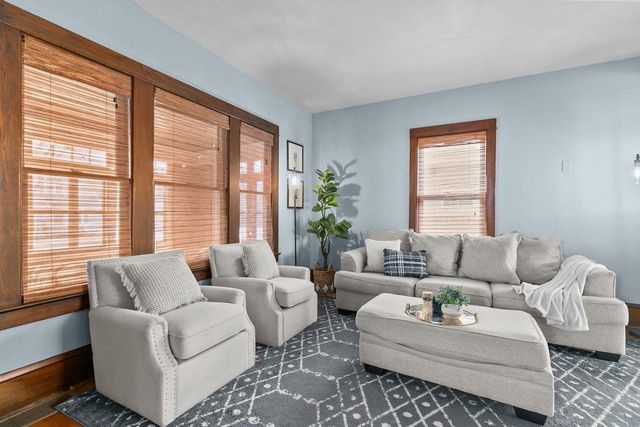 913 N HARRIMAN STREET, Appleton, WI 54911