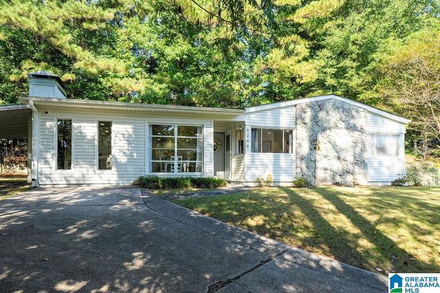 3200 CHAPEL HILL COURT, Hoover, AL 35216