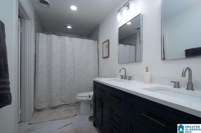 3200 CHAPEL HILL COURT, Hoover, AL 35216