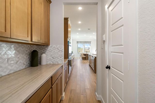 180 Barton Place Drive, Tarkington, TX 77327