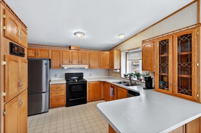 25722 N Chattaroy Cir, Chattaroy, WA 99003