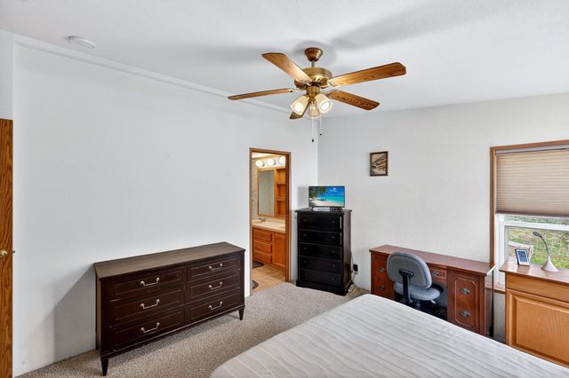 25722 N Chattaroy Cir, Chattaroy, WA 99003