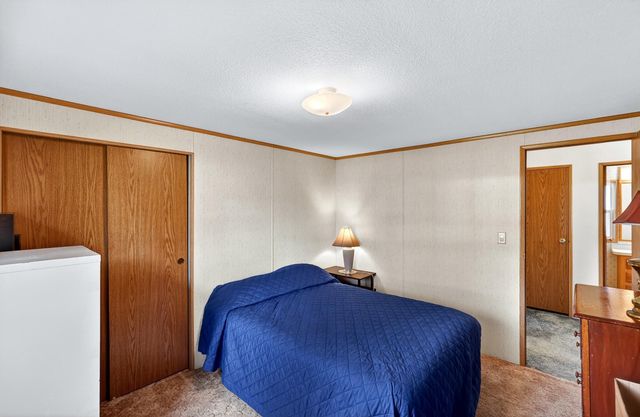 25722 N Chattaroy Cir, Chattaroy, WA 99003