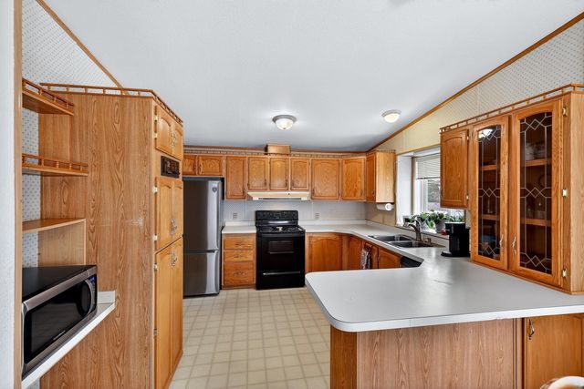25722 N Chattaroy Cir, Chattaroy, WA 99003