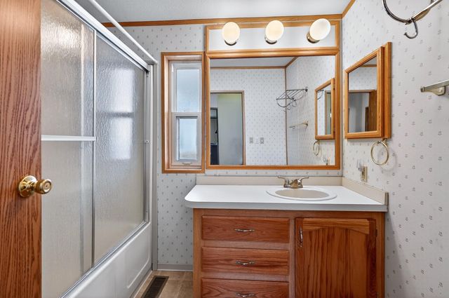 25722 N Chattaroy Cir, Chattaroy, WA 99003