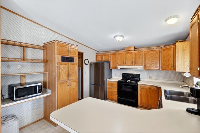 25722 N Chattaroy Cir, Chattaroy, WA 99003