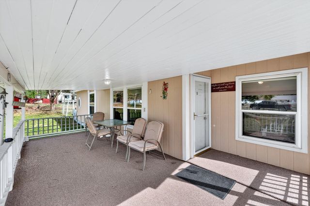 25722 N Chattaroy Cir, Chattaroy, WA 99003