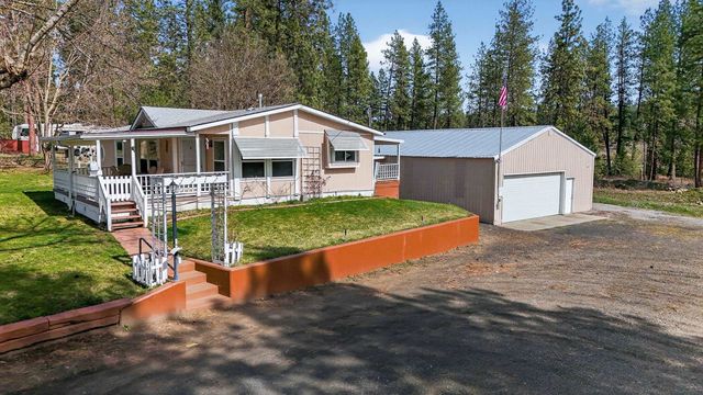 25722 N Chattaroy Cir, Chattaroy, WA 99003