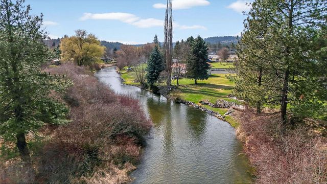 25722 N Chattaroy Cir, Chattaroy, WA 99003