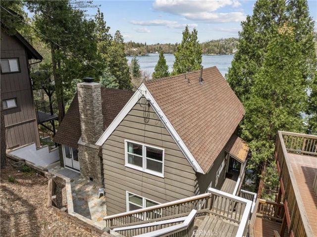 28898 Palisades, Lake Arrowhead, CA 92352