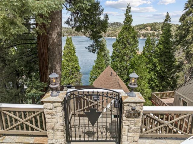 28898 Palisades, Lake Arrowhead, CA 92352