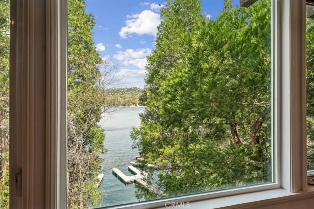 28898 Palisades, Lake Arrowhead, CA 92352