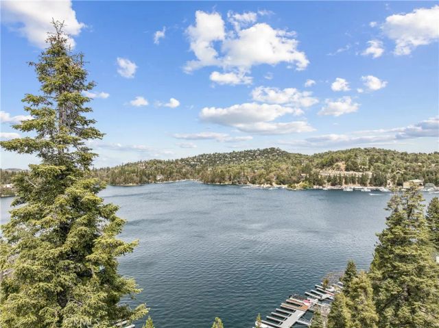 28898 Palisades, Lake Arrowhead, CA 92352
