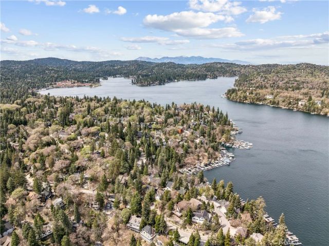 28898 Palisades, Lake Arrowhead, CA 92352