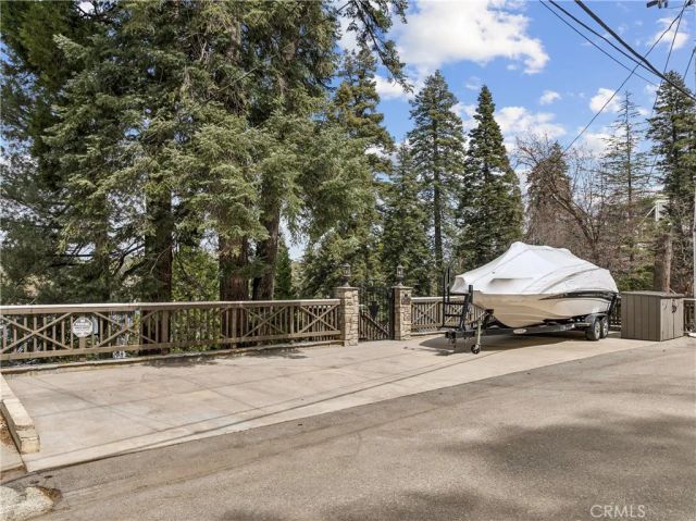 28898 Palisades, Lake Arrowhead, CA 92352