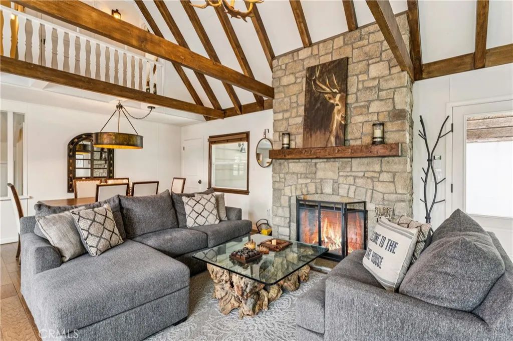 28898 Palisades, Lake Arrowhead, CA 92352