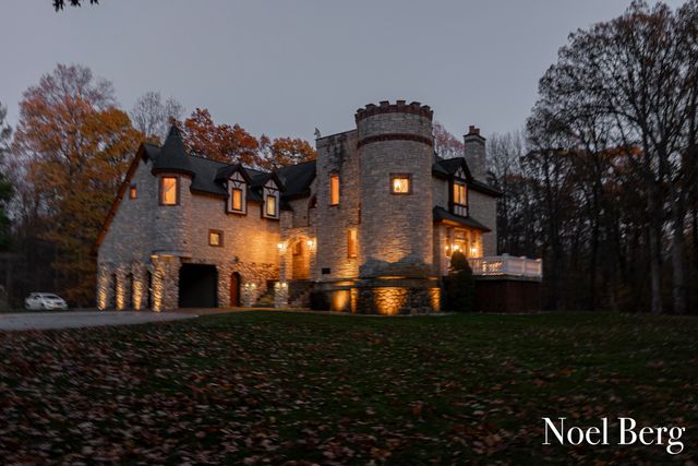 2303 38th Street, Allegan, MI 49010