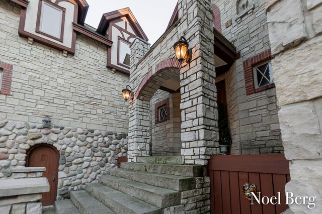 2303 38th Street, Allegan, MI 49010