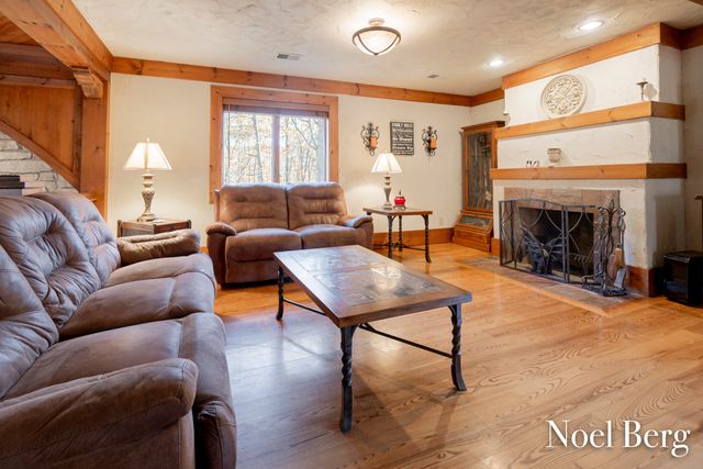 2303 38th Street, Allegan, MI 49010