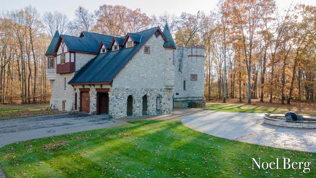 2303 38th Street, Allegan, MI 49010