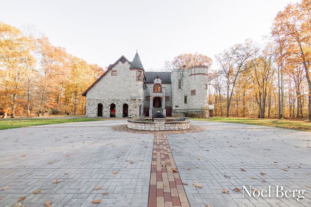 2303 38th Street, Allegan, MI 49010