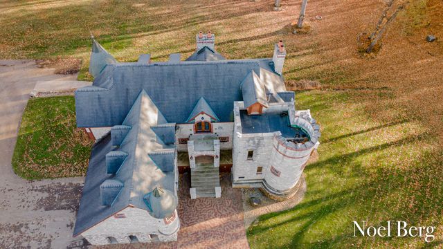 2303 38th Street, Allegan, MI 49010