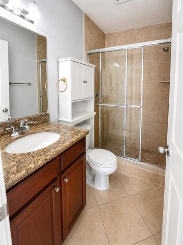 1000 Palm Trail 10, Delray Beach, FL 33483