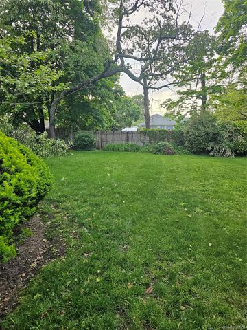 2528 Bessemund Avenue, Far Rockaway, NY 11691