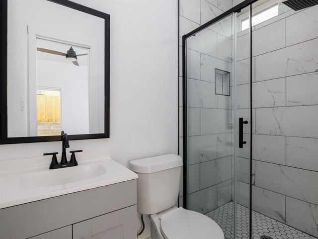 2308 Santa Maria ST, Austin, TX 78702