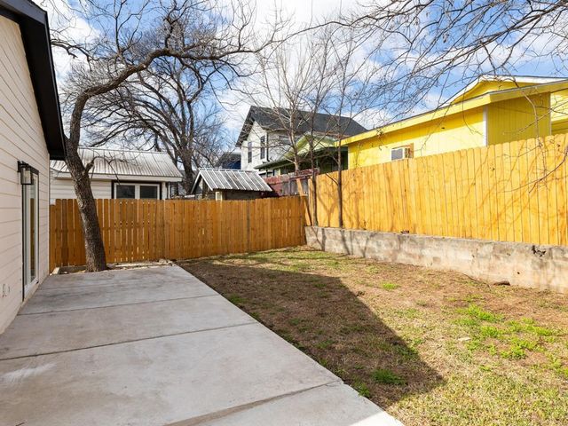 2308 Santa Maria ST, Austin, TX 78702