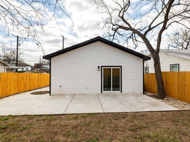 2308 Santa Maria ST, Austin, TX 78702