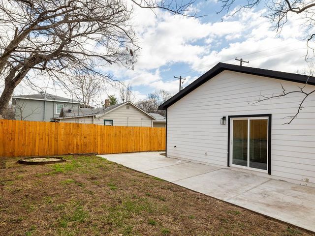 2308 Santa Maria ST, Austin, TX 78702