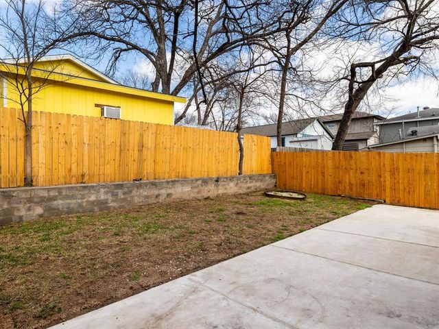 2308 Santa Maria ST, Austin, TX 78702